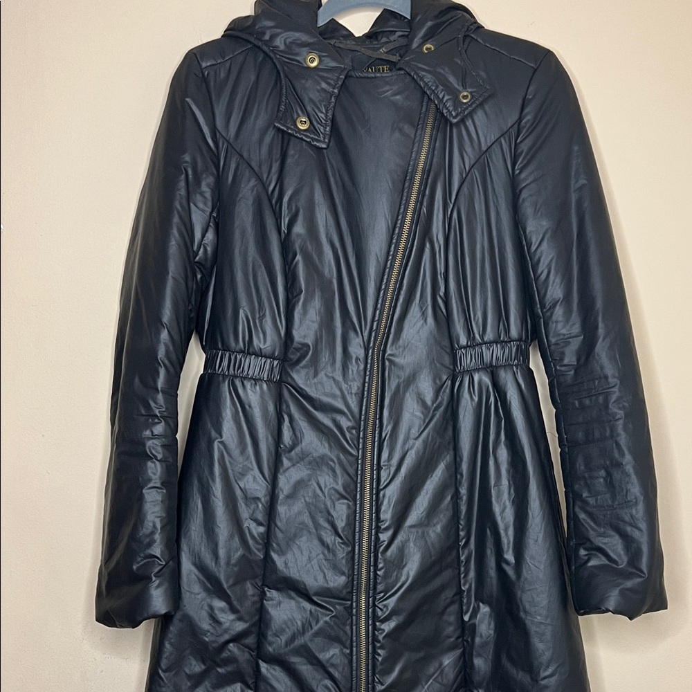 Vaute Couture Black Hooded Puffer Coat